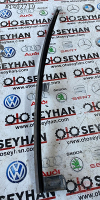 1K6839408A volkswagen golf 5 sağ arka kapı cam kızağı