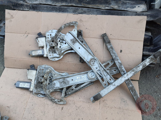 TOYOTA COROLLA ÖN SAĞ CAM MOTORU