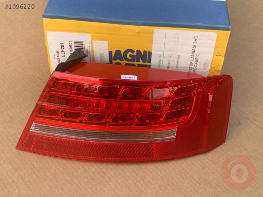 AUDİ A5 08-11 SAĞ DIŞ STOP LAMBASI LEDLİ  8T0945096D