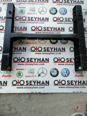 2K0881034B vw caddy 2005 Sağ ön koltuk baglantı demiri