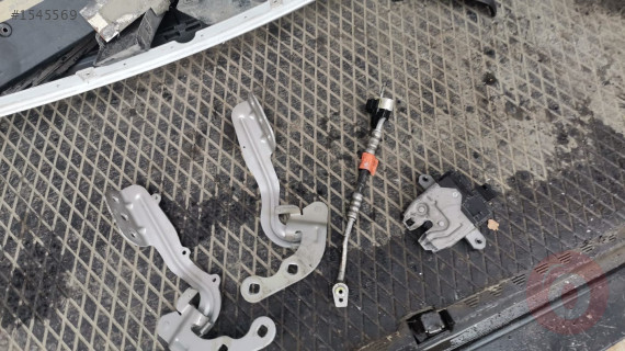 FORD COURİER KLİMA BORUSU ÇIKMA ORİJİNAL