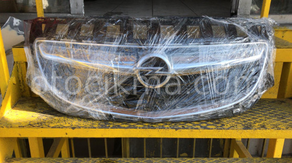 Opel İnsignia ön panjur cancan opel