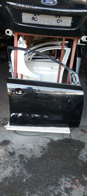 Volkswagen Polo orijinal çıkma sağ ön kapı