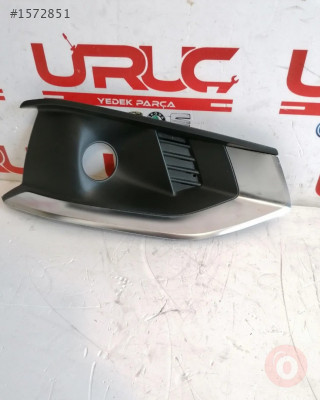 8W0807682AK SAĞ SİS FAR ÇERÇEVESİ AUDİ A4 2016 >>