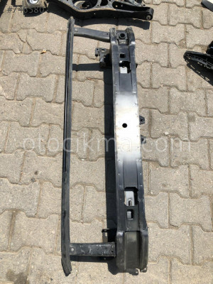 passat b8 ön tampon demirive passat tüm çıkma yedek parçalar