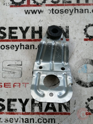 Audi a3 2020 ön silecek motoru bağlantı demiri