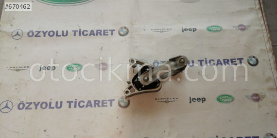 Mercedes w117 cla serisi motor kulağı A2462400809