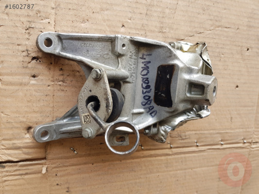 AUDİ A4 MOTOR KULAĞI 4M0199308AD