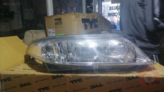 RENAULT LAGUNA 2005- ÖN SAĞ FAR ÇELİKLER OTO ÇIKMA