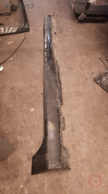2010 2014 volvo s60 çıkma sağ marşbiyel plastik kaplama