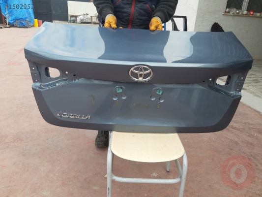 toyota corolla  17/18  arka bagaj