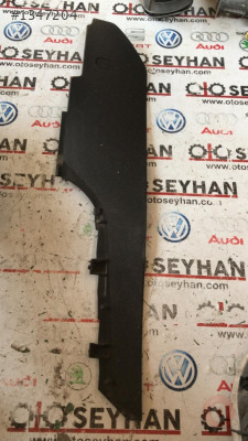 1K5863046 vw jetta 2009 orta konsol kaplaması sağ
