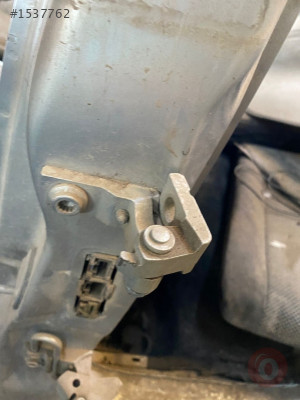 seat cordoba 2002-08 sol arka kapı üst menteşesi