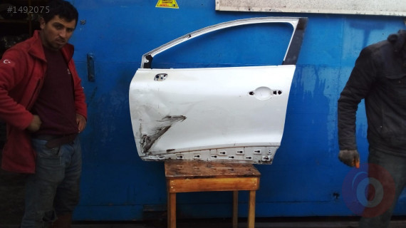 çıkma parça renault clio 4 sol ön kapı