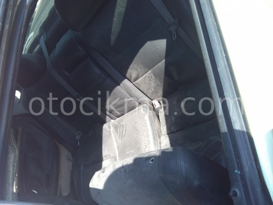 2001 VOLVO S40 HATASIZ ARKA KOLTUK DÖŞEME.