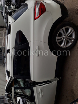 2011 NİSSAN QASHQAİ ÇIKMA KESME ARKA TAVAN.