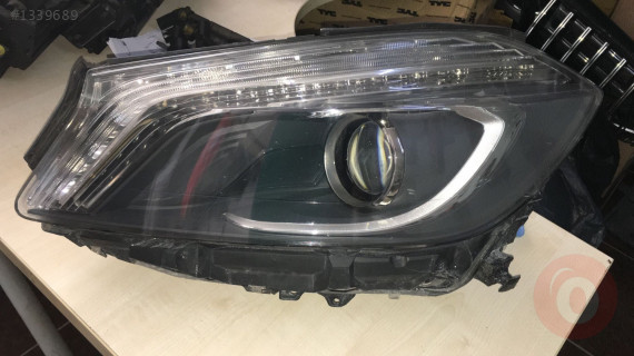 Mercedes A180 w176 sağ far OTO ÇIKMACIM