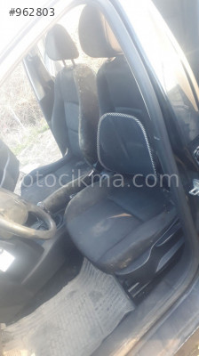 2009 peugeot 207 1.4 benzinli çıkma ön takım koltuk