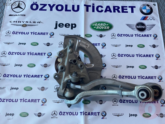 MERCEDES W218 CLS SAĞ ÖN TAŞIYICI