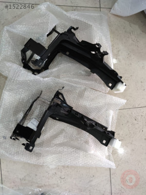 BMW 7 Serisi F01 Sağ Sol Far Braketi 51647184160 51647184159