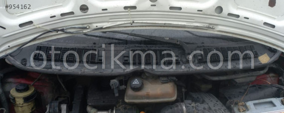 2002 model peugeot expert 1.9 dizel çıkma ön cam ızgarası