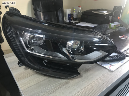 Renault megane 4 çıkma sağ far