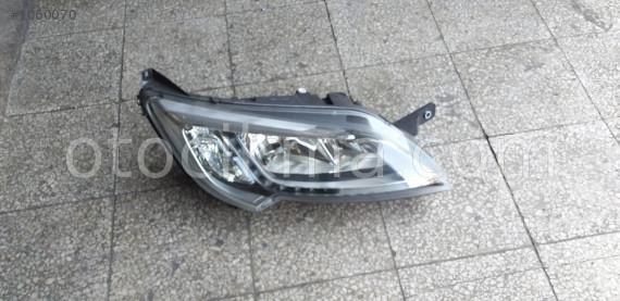 Peugeot  boxer far sağ letli