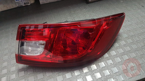 RENAULT CLİO 4 SAĞ DIŞ STOP ÇIKMA ORİJİNAL
