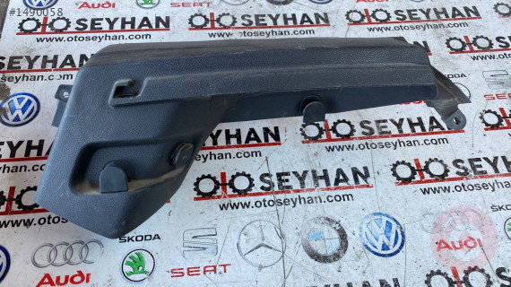 1K6867762Q volkswagen golf 5 sağ arka bagaj kaplaması