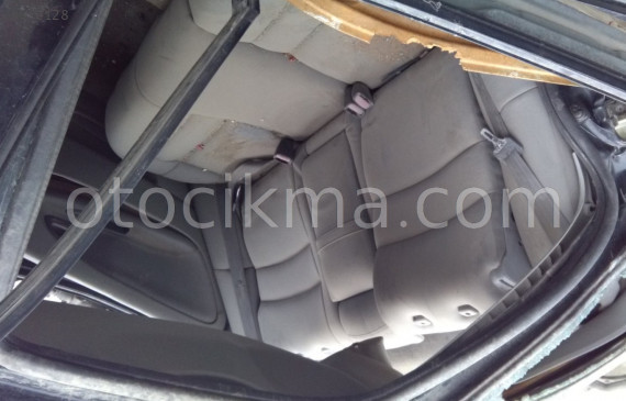 1996 VOLVO S40 HATASIZ KAPI PLASTİĞİ.