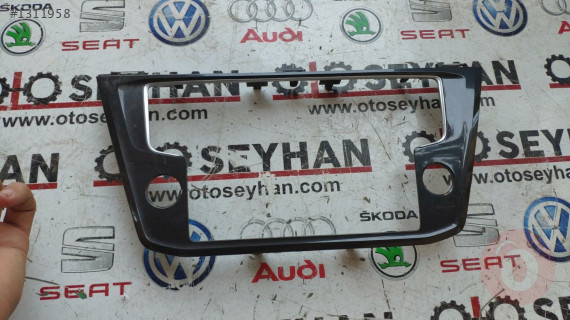 5NA858069C 5NA858071C vw tiguan 2017 teyp radyo çerçevesi