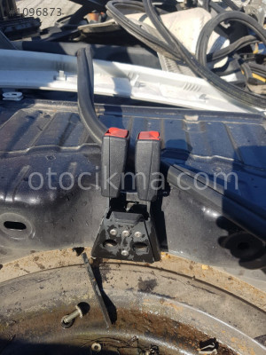 Audi Q7 Arka Kemer Tokaları Hatasız Orjinal Çıkma