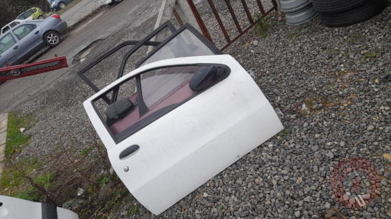 FİAT PALİO SAĞ ÖN KAPI .OTO ÇIKMA