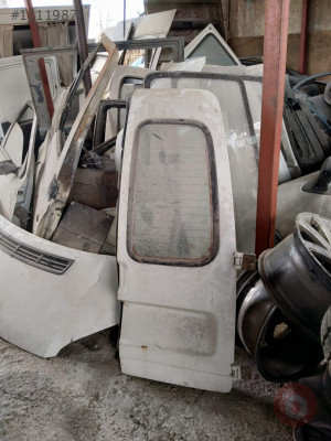 Caddy bağaj kapısı