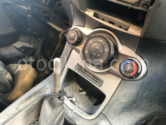 Ford Fiesta Klima Kontrol Paneli hatasız orjinal çıkma