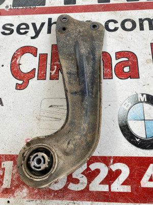 1K0505226C skoda octavia sağ arka dingil şase bağlantı ayağı