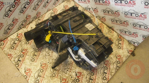 RENAULT CLİO 3 KALORİFER KAZANI 8200784930