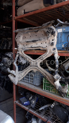 AUDİ A6 MOTOR TRAVERSİ VE TÜM ÇIKMA YEDEK PARÇALAR