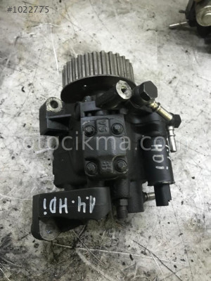 FORD FİESTA 1.4 HDİ 900 MAZOT POMPASI ÇIKMA PARÇA
