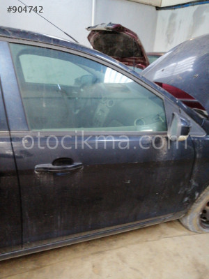Ford focus sağ ön kapı