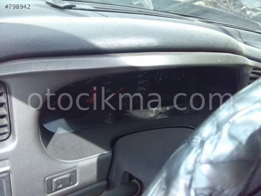 2000 NİSSAN PRİMERA 1.8  ÇIKMA KM SAATİ MEVCUTTUR.