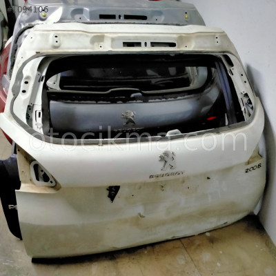 Peugeot 2008 bagaj kapısı