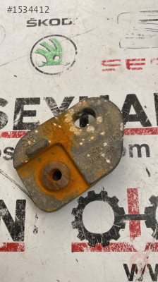 04B131425A seat ibiza 2001 1.9 tdi motor yan braketi