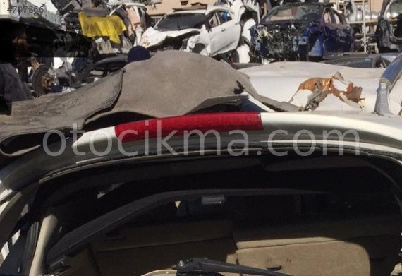 INFINITI FX30D ÇIKMA BAGAJ SİNYAL LAMBASI MEVCUTTUR.
