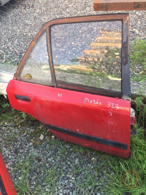 Mazda 323 arka sağ kapı