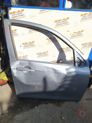 Mazda demio dy HB sağ ön kapı 2003-2007