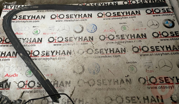 4M51-A201A19A ford focus 2 sol arka kapı iç çerçeve kaplama