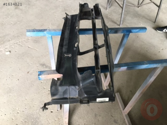 Bmw F20/21/30/31 Alt Radyatör Hava Bakaliti ORJİNAL PARÇA
