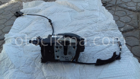 RENALUT FLUENCE 2013 MODEL  ARKA SAĞ CAM KİRKOSU