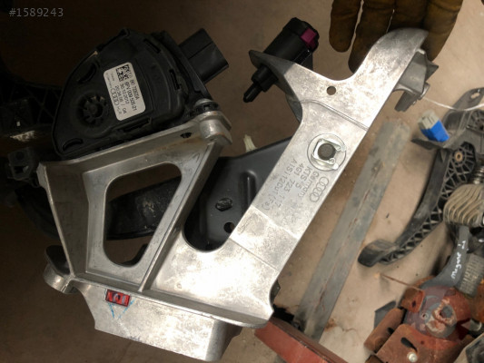 Audi pedal takım yuvası